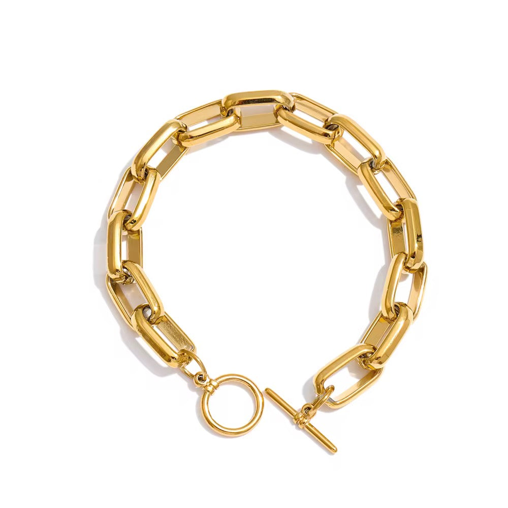 Chic Gold Bracelet